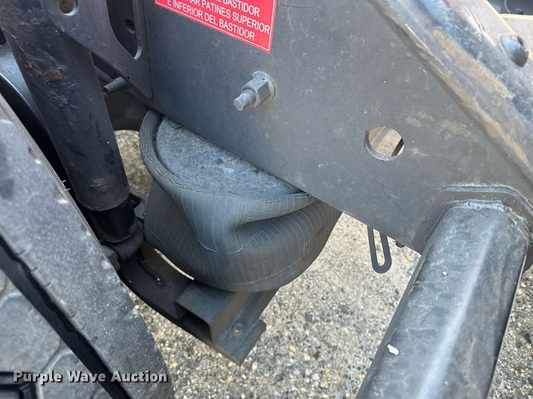 image for item YA0115 2020 Volvo VN semi truck