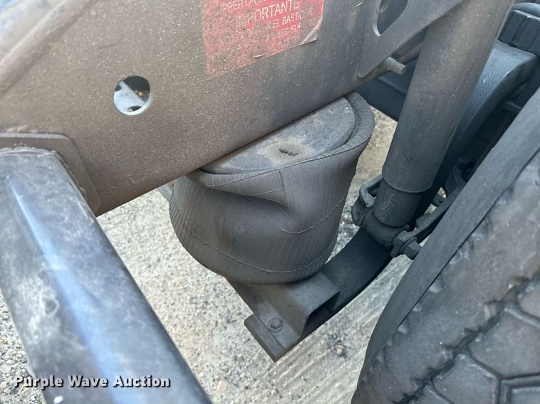 image for item YA0115 2020 Volvo VN semi truck