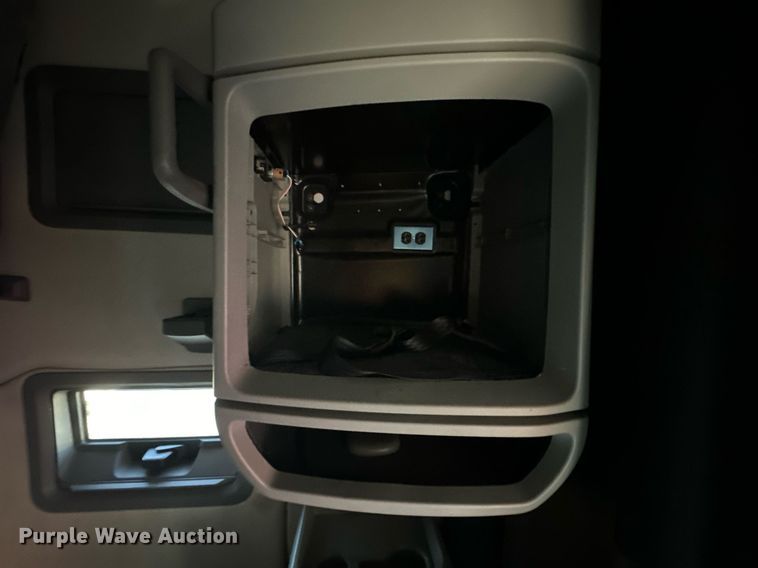 image for item YA0115 2020 Volvo VN semi truck