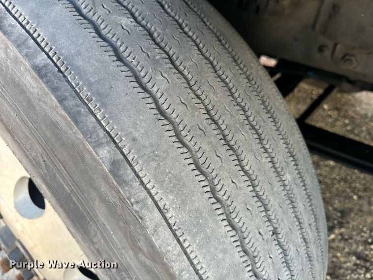 image for item YA0115 2020 Volvo VN semi truck