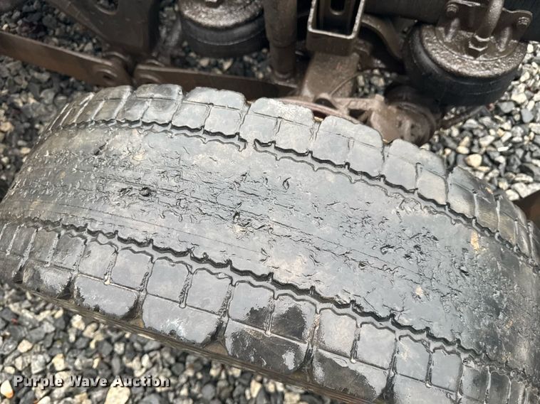 image for item YA0138 2017 Kenworth T880 semi truck