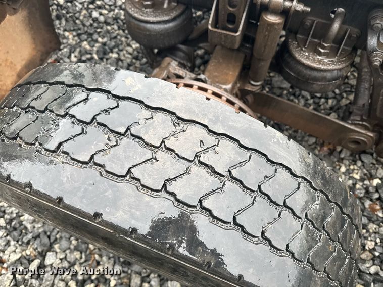 image for item YA0138 2017 Kenworth T880 semi truck