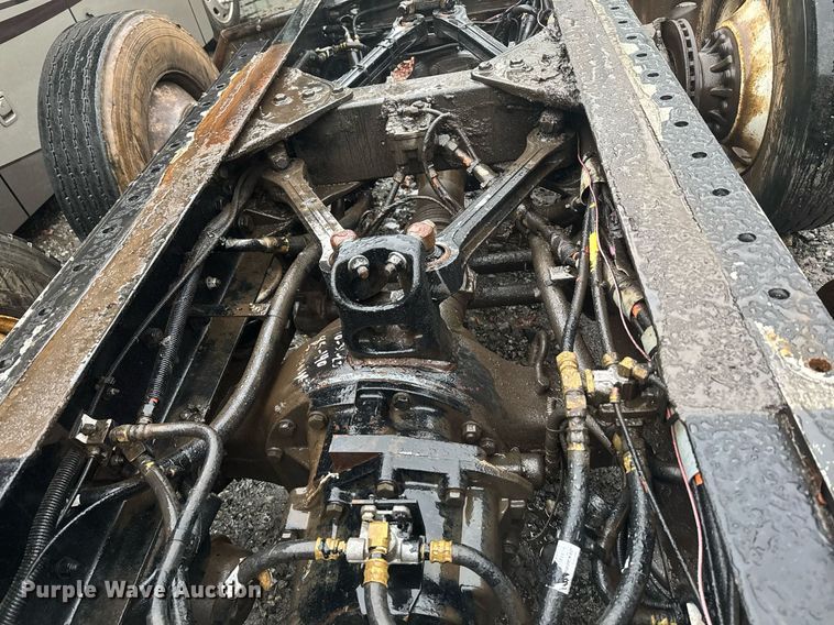 image for item YA0150 2017 Kenworth T880 semi truck