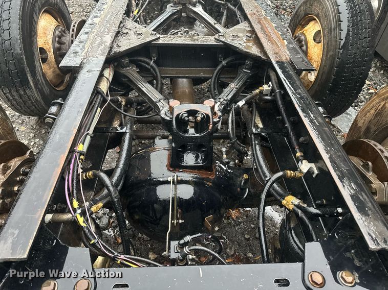 image for item YA0150 2017 Kenworth T880 semi truck