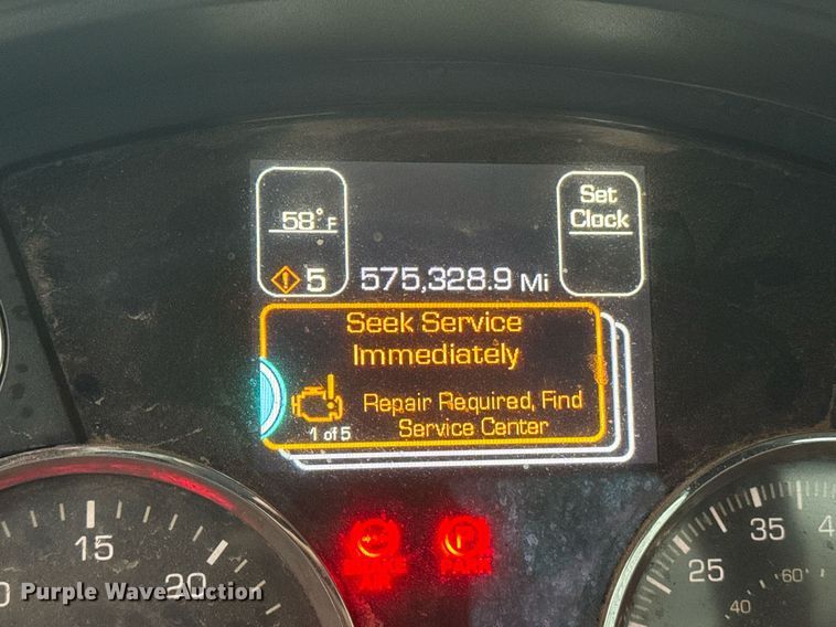 image for item YA0150 2017 Kenworth T880 semi truck