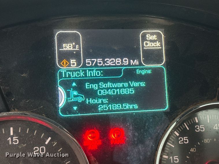 image for item YA0150 2017 Kenworth T880 semi truck