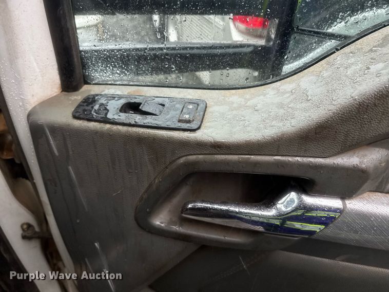 image for item YA0150 2017 Kenworth T880 semi truck