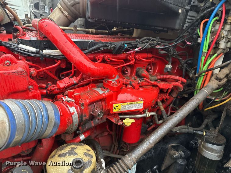 image for item YA0150 2017 Kenworth T880 semi truck