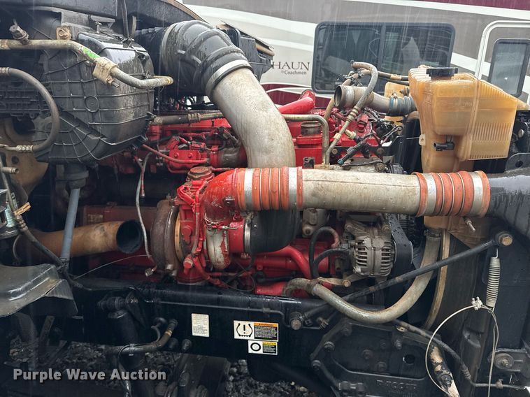 image for item YA0150 2017 Kenworth T880 semi truck