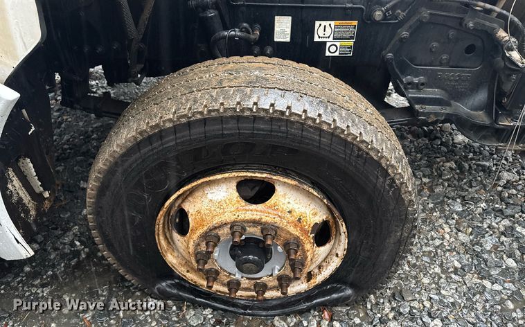 image for item YA0150 2017 Kenworth T880 semi truck