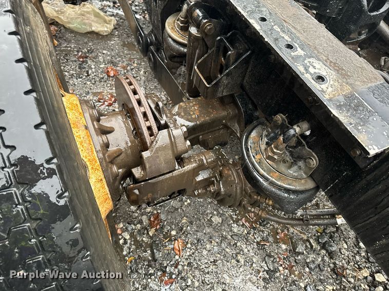 image for item YA0150 2017 Kenworth T880 semi truck