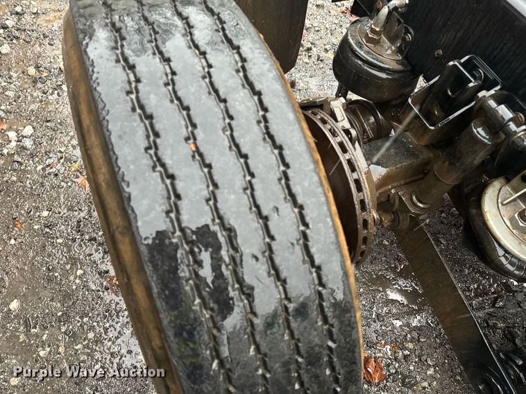 image for item YA0150 2017 Kenworth T880 semi truck