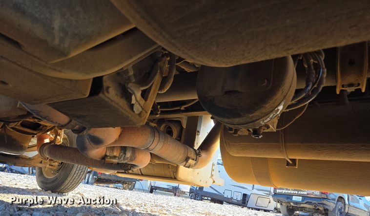 image for item YA0268 2017 Peterbilt 389 semi truck