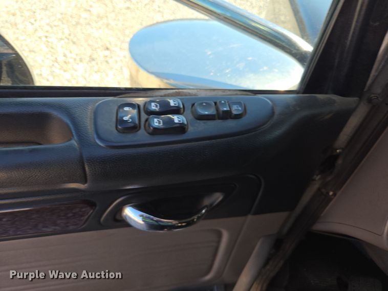 image for item YA0268 2017 Peterbilt 389 semi truck