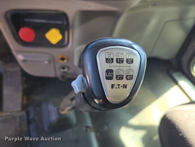 image for item YA0268 2017 Peterbilt 389 semi truck