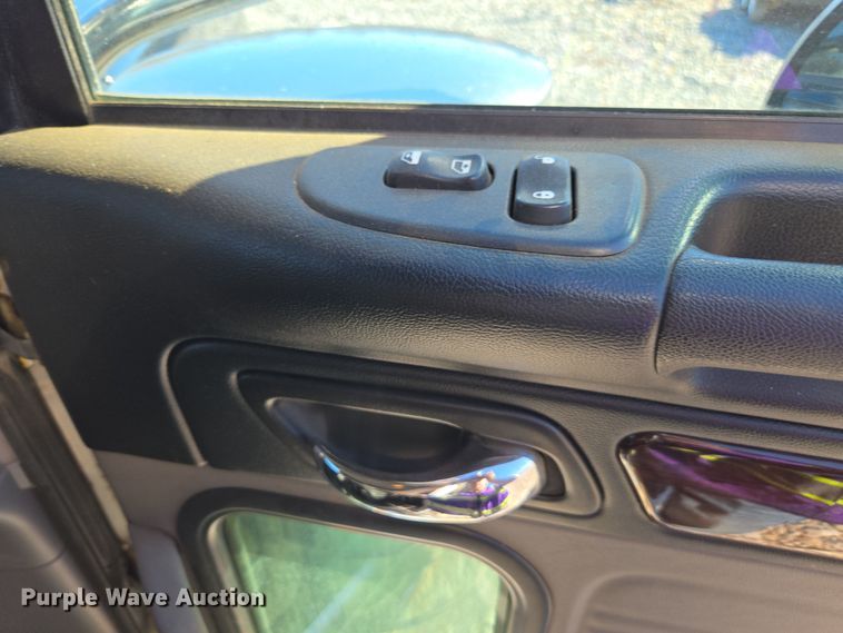 image for item YA0268 2017 Peterbilt 389 semi truck