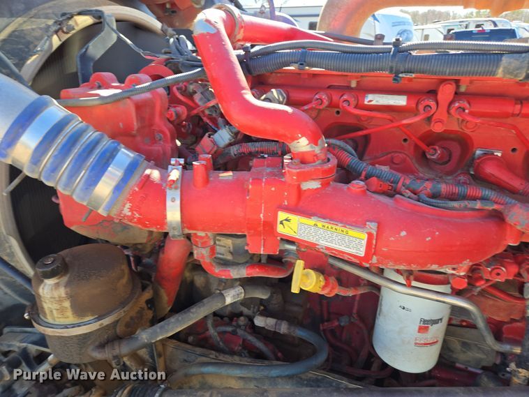 image for item YA0268 2017 Peterbilt 389 semi truck