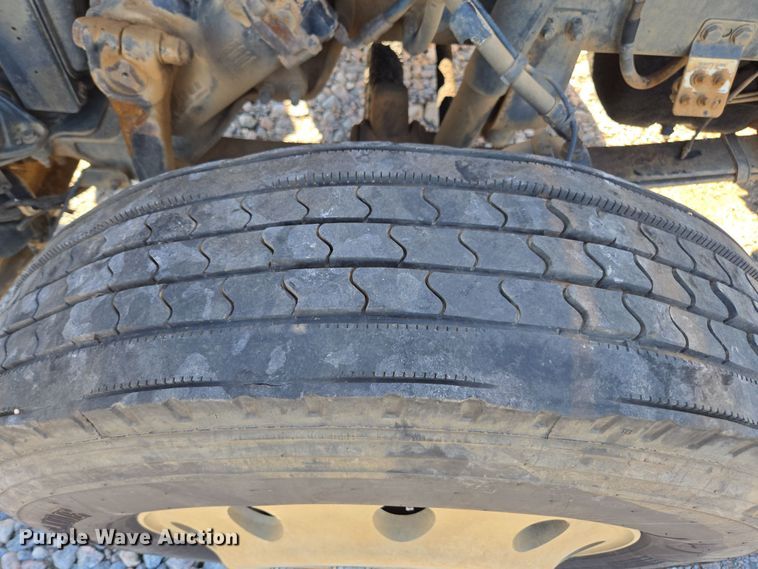 image for item YA0268 2017 Peterbilt 389 semi truck