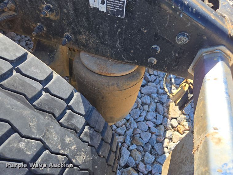 image for item YA0268 2017 Peterbilt 389 semi truck