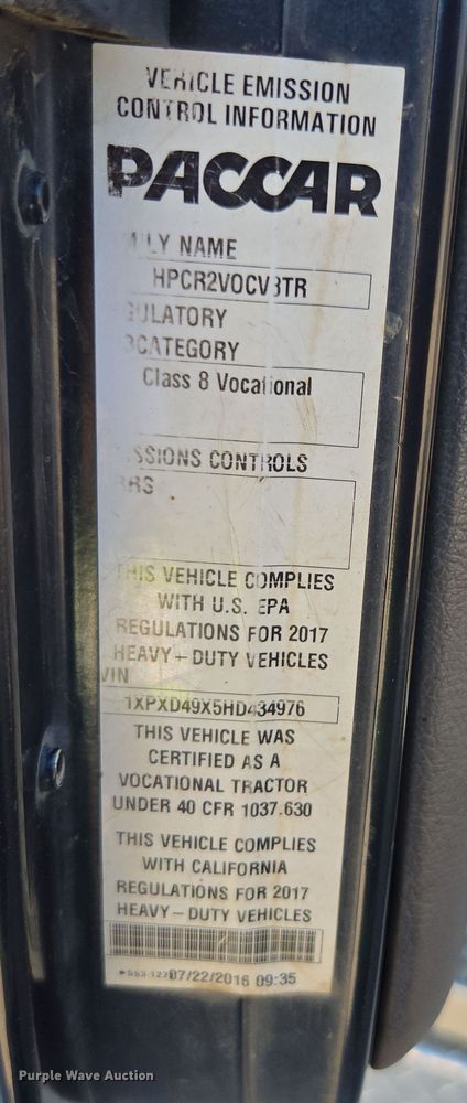 image for item YA0268 2017 Peterbilt 389 semi truck