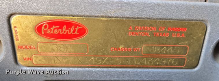 image for item YA0268 2017 Peterbilt 389 semi truck