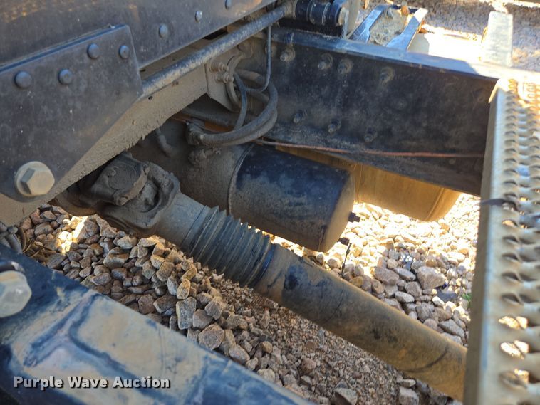 image for item YA0269 2017 Peterbilt 389 semi truck