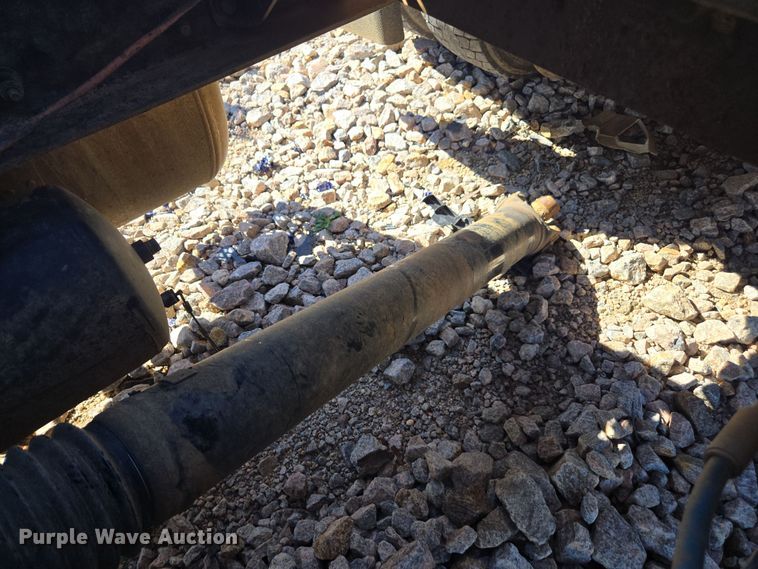 image for item YA0269 2017 Peterbilt 389 semi truck