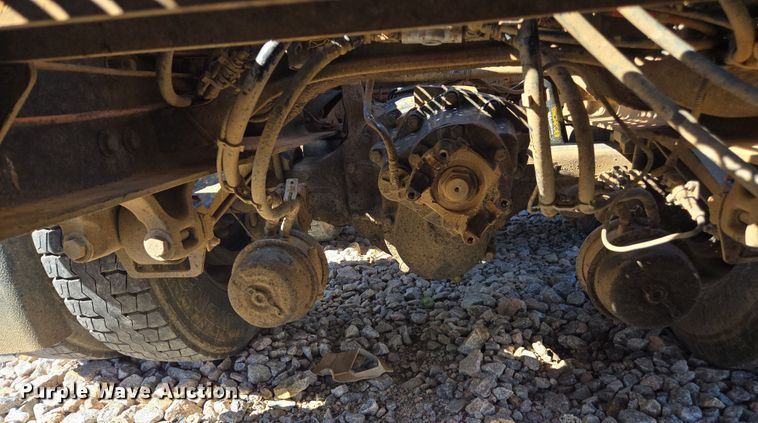 image for item YA0269 2017 Peterbilt 389 semi truck