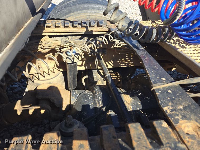 image for item YA0269 2017 Peterbilt 389 semi truck