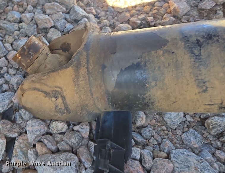 image for item YA0269 2017 Peterbilt 389 semi truck