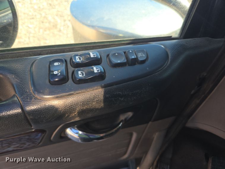 image for item YA0269 2017 Peterbilt 389 semi truck