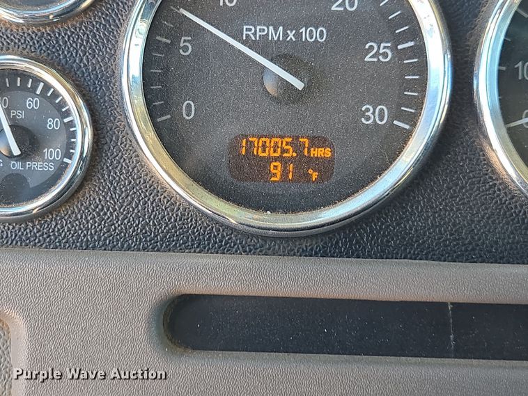 image for item YA0269 2017 Peterbilt 389 semi truck