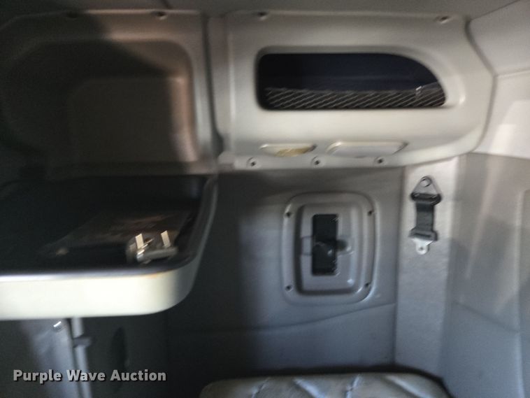 image for item YA0269 2017 Peterbilt 389 semi truck