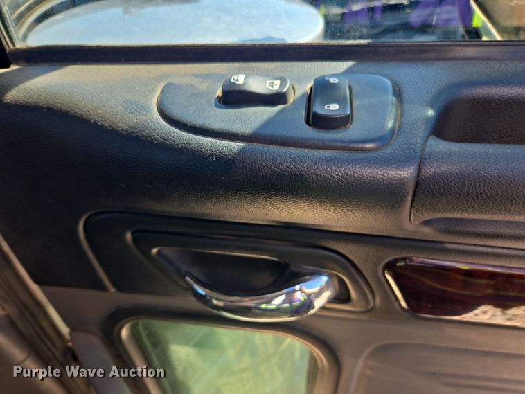 image for item YA0269 2017 Peterbilt 389 semi truck