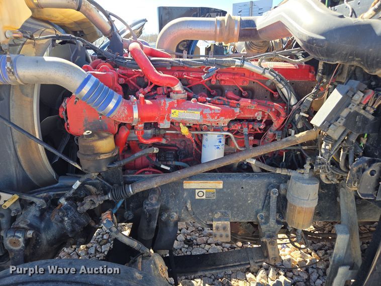 image for item YA0269 2017 Peterbilt 389 semi truck