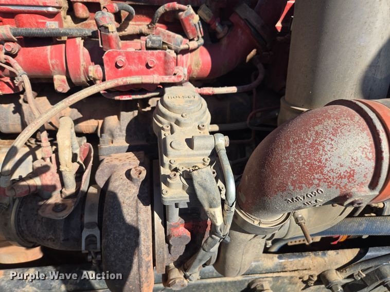 image for item YA0269 2017 Peterbilt 389 semi truck