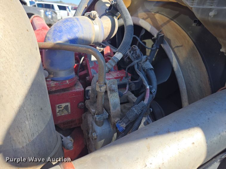 image for item YA0269 2017 Peterbilt 389 semi truck