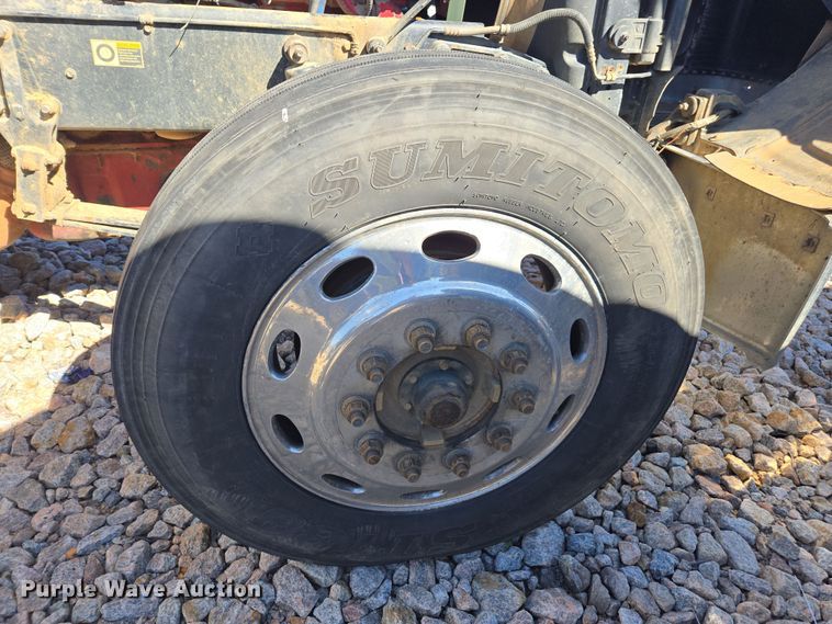 image for item YA0269 2017 Peterbilt 389 semi truck