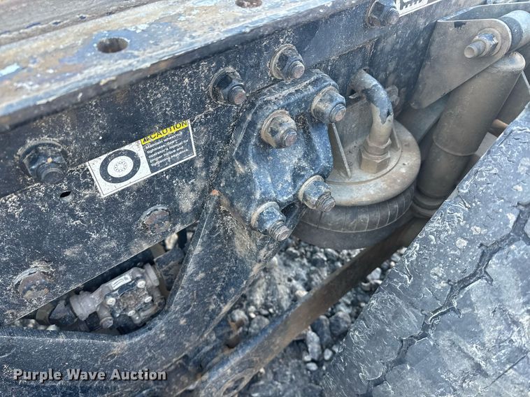 image for item YA0283 2017 Kenworth T880 truck cab and chassis