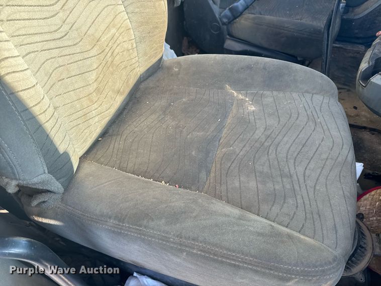 image for item YA0283 2017 Kenworth T880 truck cab and chassis