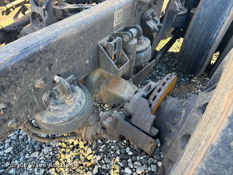 image for item YA0284 2017 Kenworth T880 truck cab and chassis