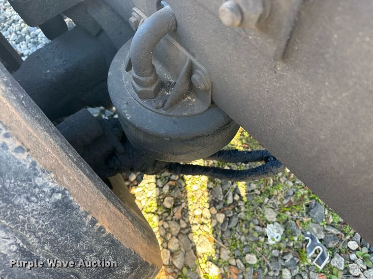 image for item YA0284 2017 Kenworth T880 truck cab and chassis