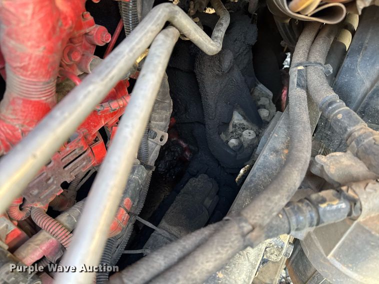 image for item YA0284 2017 Kenworth T880 truck cab and chassis