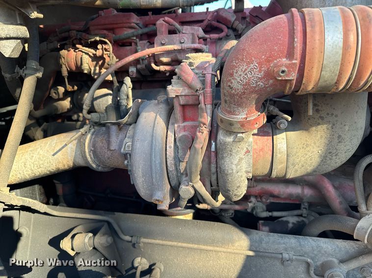 image for item YA0284 2017 Kenworth T880 truck cab and chassis