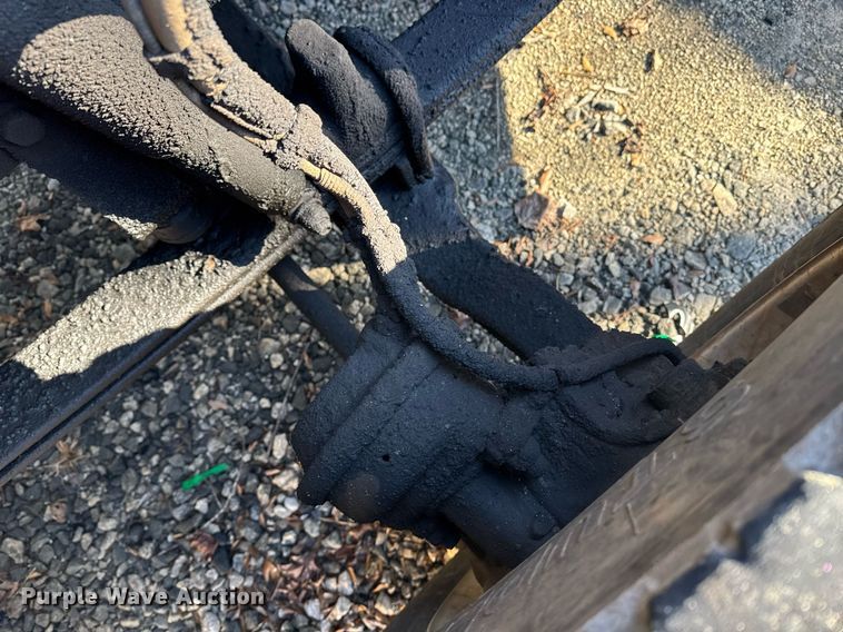 image for item YA0284 2017 Kenworth T880 truck cab and chassis