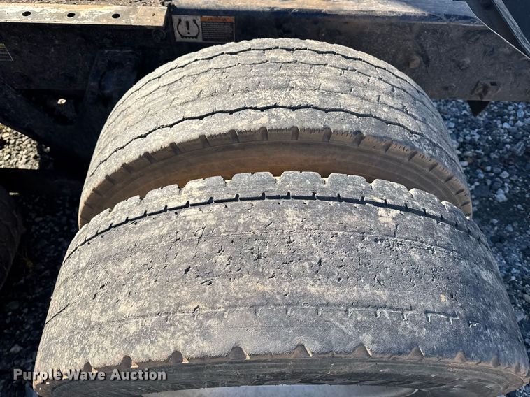 image for item YA0284 2017 Kenworth T880 truck cab and chassis