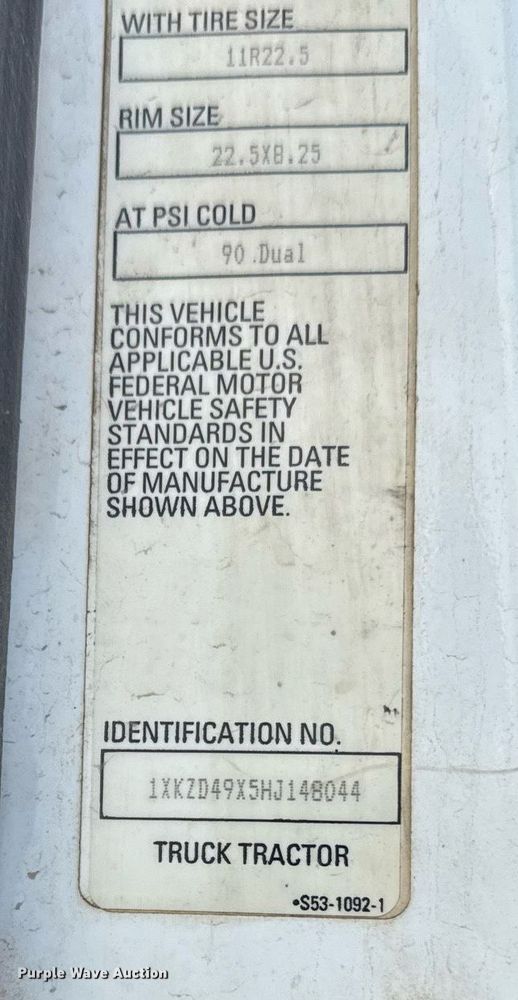 image for item YA0284 2017 Kenworth T880 truck cab and chassis