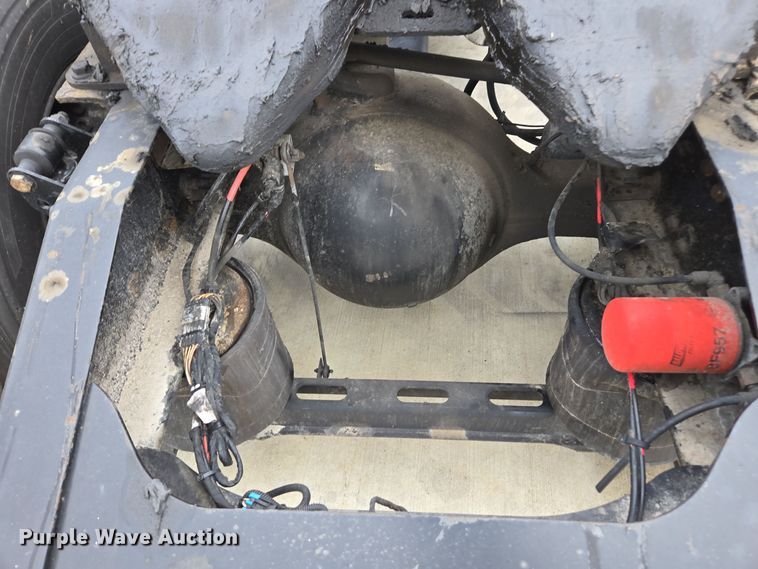 image for item YA0295 2019 Mack Anthem AN42T semi truck