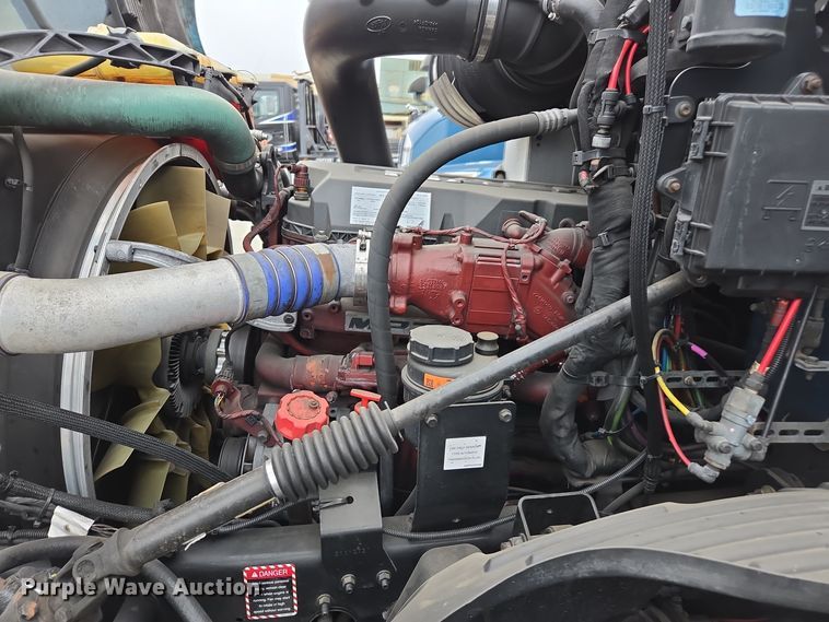 image for item YA0295 2019 Mack Anthem AN42T semi truck