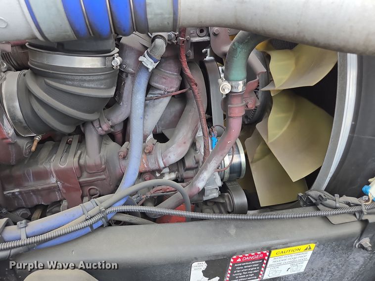 image for item YA0295 2019 Mack Anthem AN42T semi truck